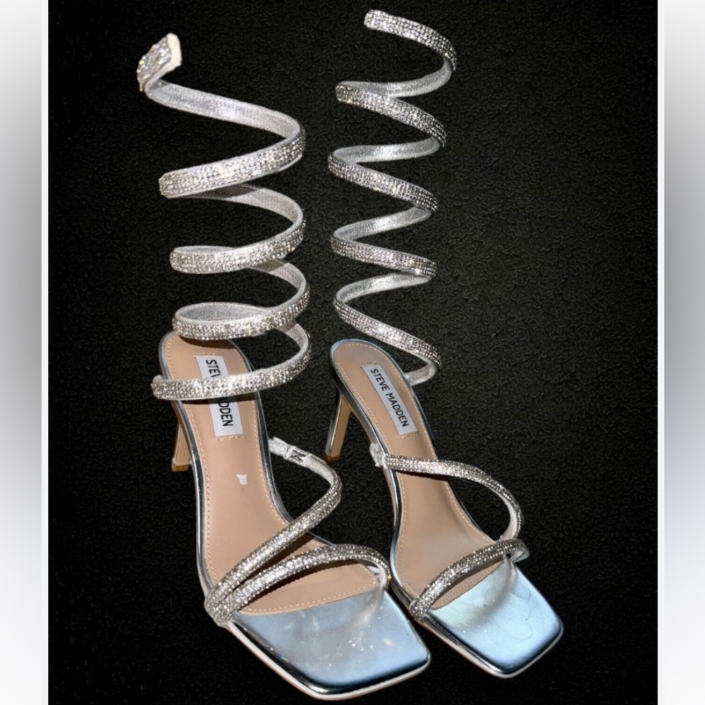 RARE NWOB Steven Madden Rhinestones Ankle Wrap Jeweled Heels